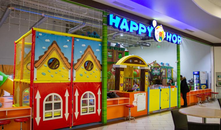 HAPPY&HOP, un spațiu de joacă pentru copii amplasat în ERA Shopping Park orașul Iași, ROMÂNIA.